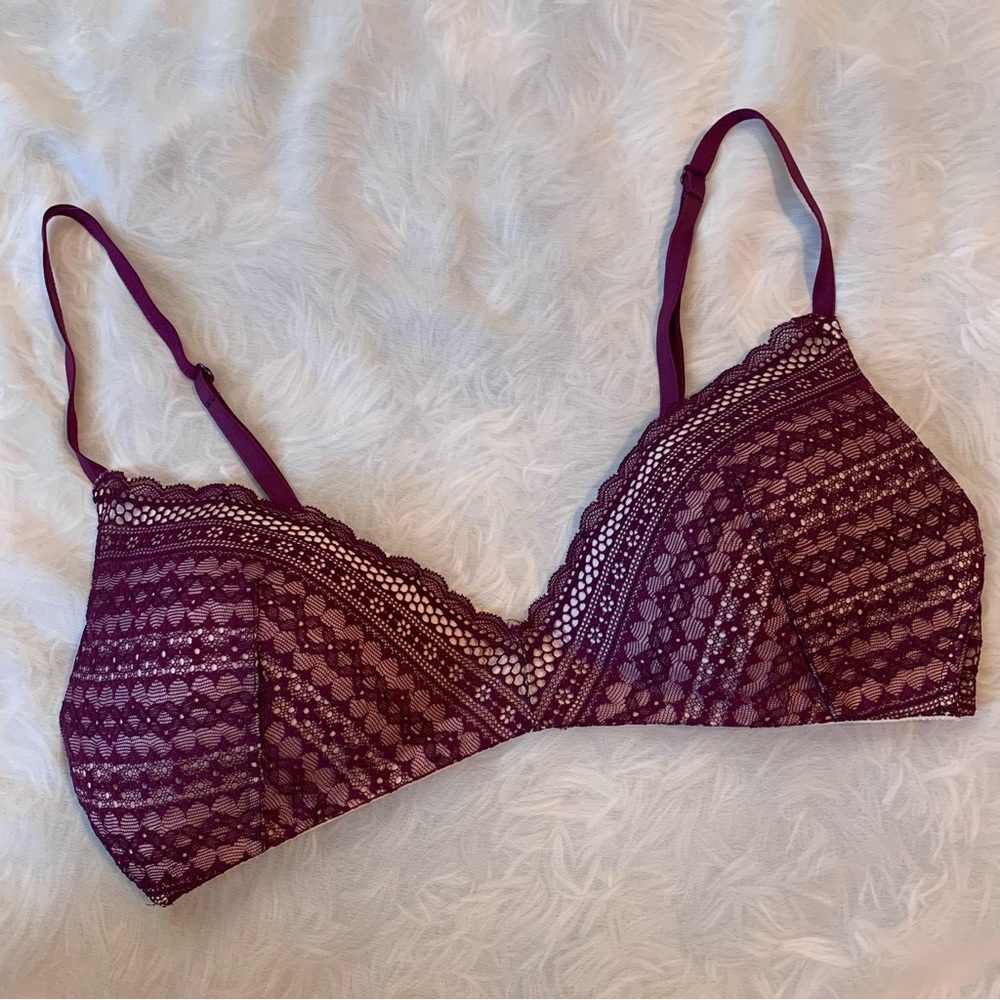 Victoria’s Secret Wireless Burgandy Bralette